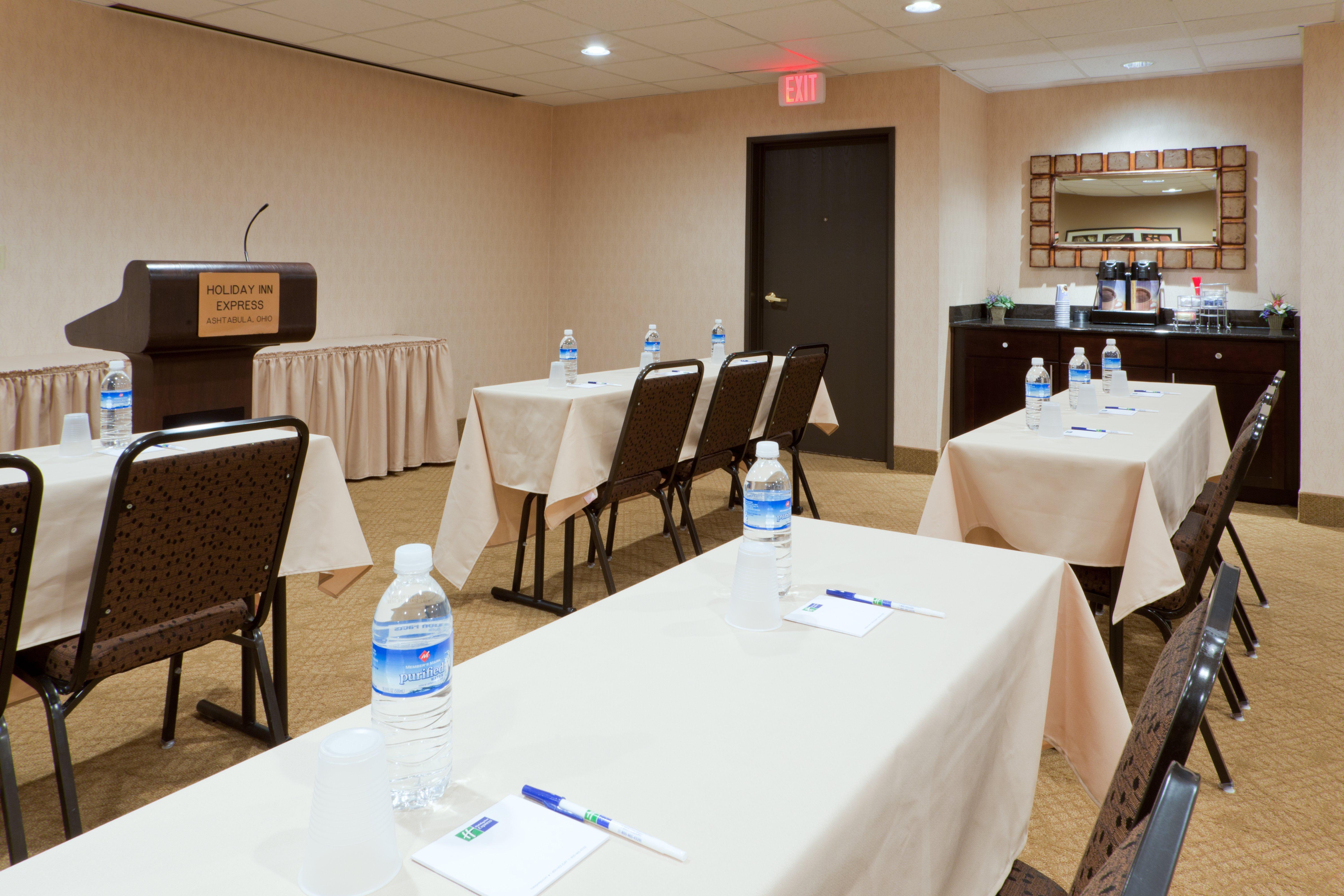 Holiday Inn Express & Suites Ashtabula-Geneva By Ihg Austinburg Εξωτερικό φωτογραφία